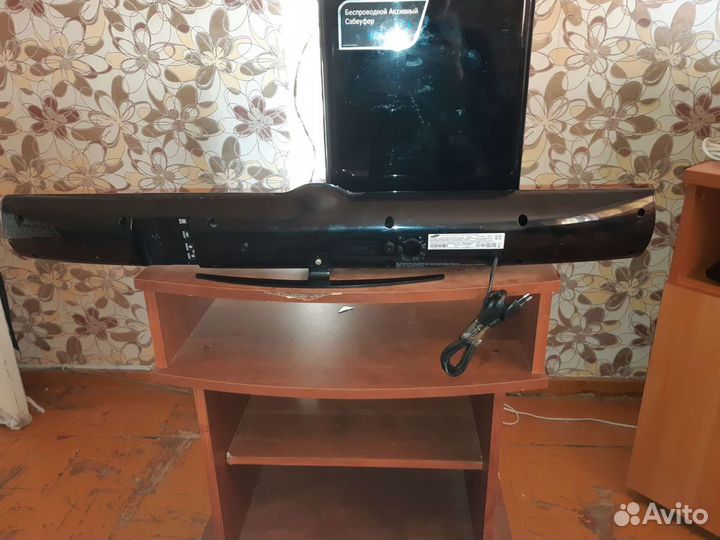 Саундбар samsung HT-E8200