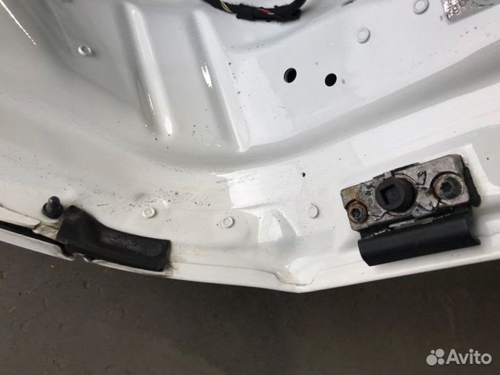 Крышка багажника задняя Mercedes-Benz E-Class W211