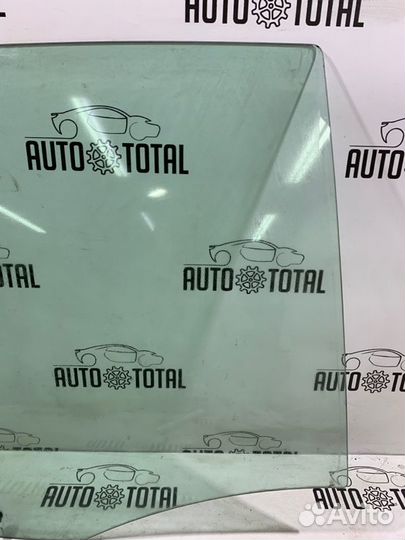 Стекло двери заднее правое Volkswagen Polo sedan