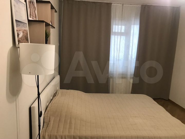 1-к. квартира, 42 м², 1/5 эт.