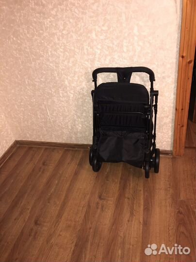 Коляска новая с перекидной ручкой