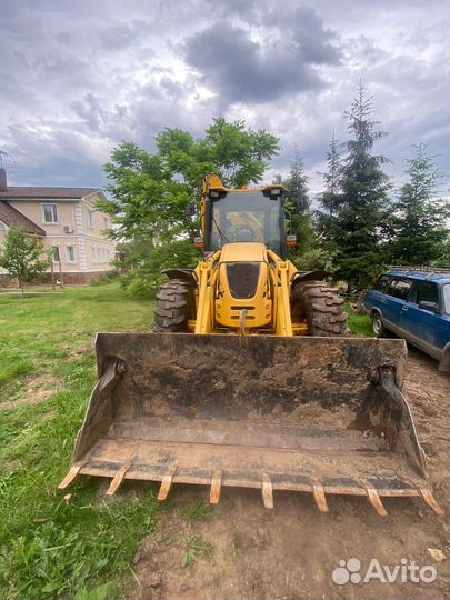Экскаватор-погрузчик Komatsu WB93R-5E0, 2012