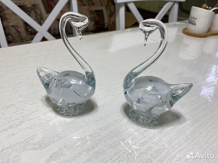 Статуэтка лебедь