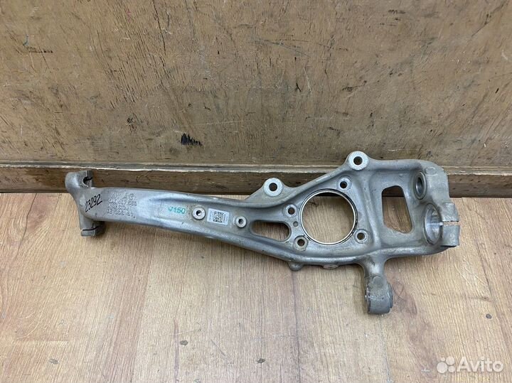 Кулак поворотный передний правый Audi Q7 4M 2015+