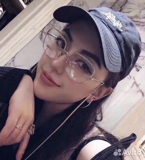 Новая оправа под Channel с цепочкой