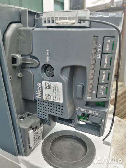 Привод для откатных ворот Nice RD 400