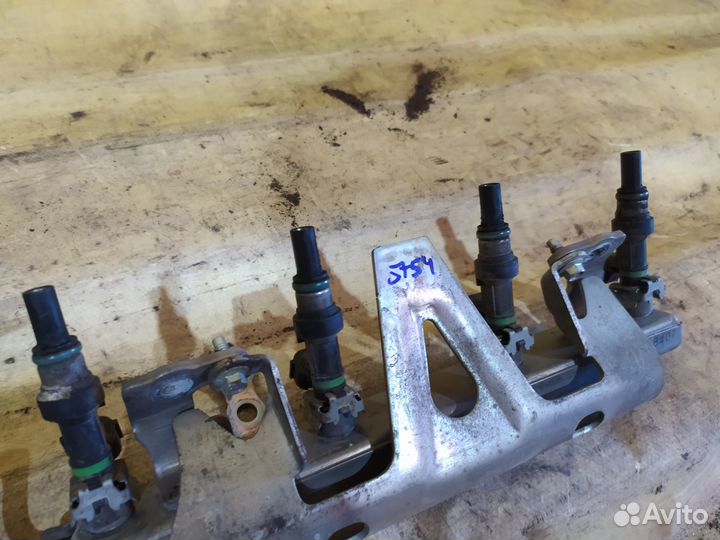 Рейка топливная рампа nissan qashqai J10 Ниссан