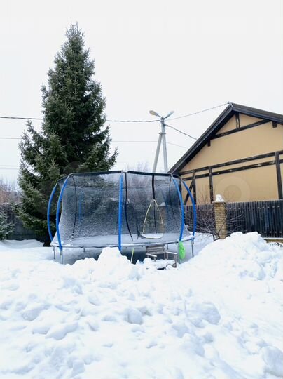 Дом 210 м² на участке 12 сот.