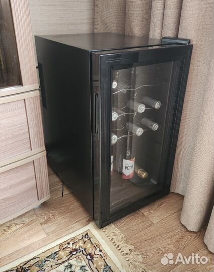 Винный шкаф холодильник