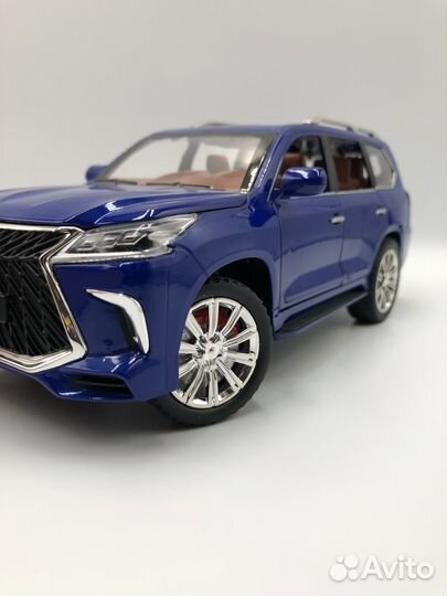 Модель автомобиля Lexus LX 570