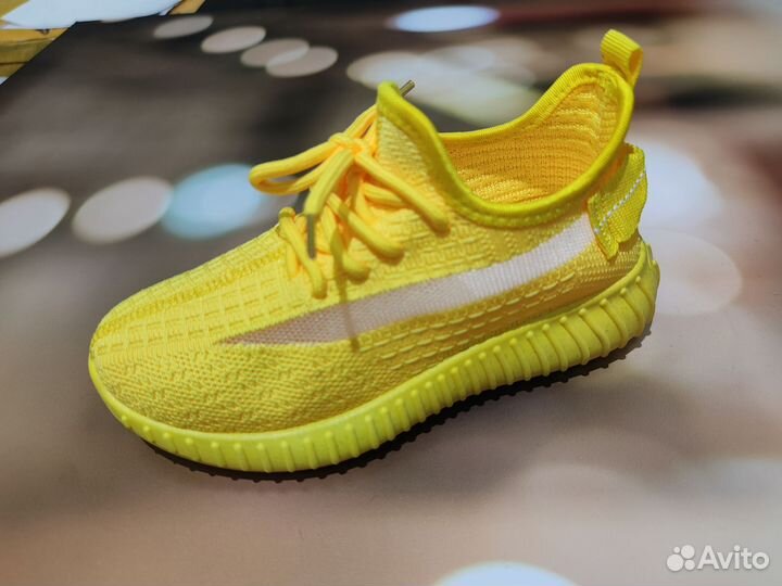 Кроссовки yeezy детские