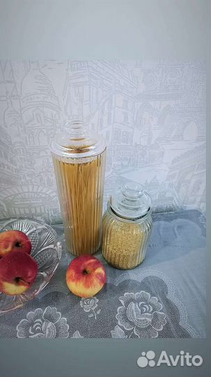 Емкость для хранения сыпучих продуктов бакалеи