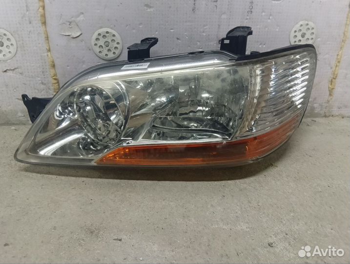 Фары на mitsubishi lancer/cedia2000-2003(1116)