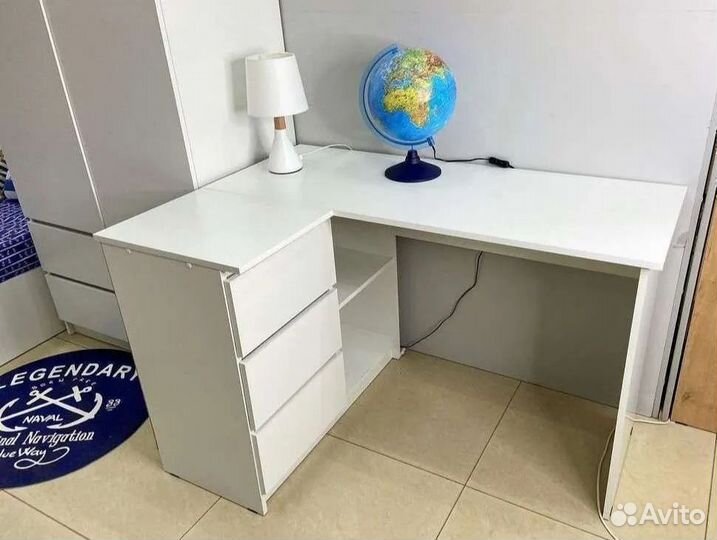 Стол угловой Охта 16/2 белый