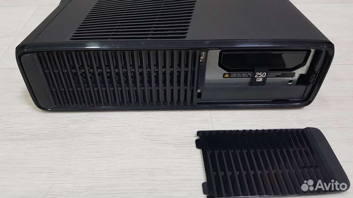 Xbox 360 Slim 250gb. + 12 игр