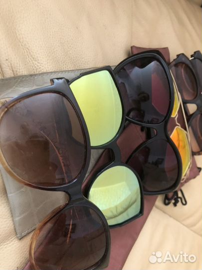 Очки солнечные и чехлы