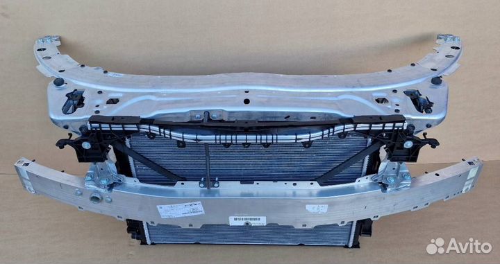 Панель передняя с кассетой радиаторов MB c63 AMG