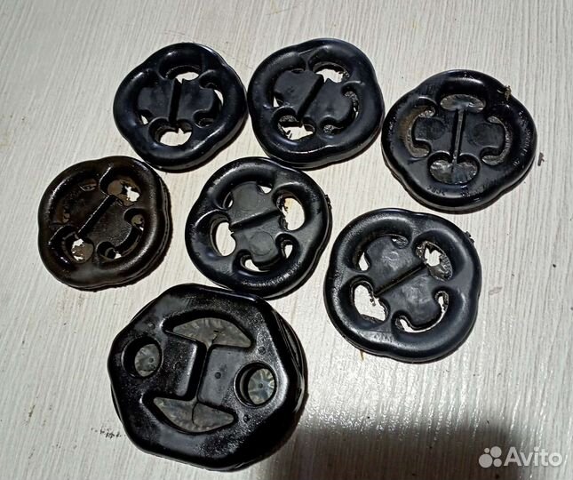 Подушки крепления глушителя ваз