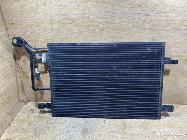 Радиатор кондиционера VW Passat B5 + W8 128486