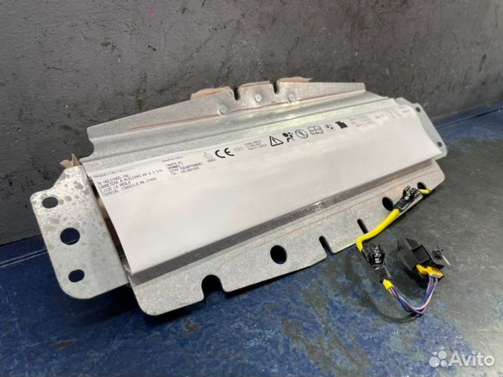 Подушка в торпеду Bmw X5 E70 Дорест