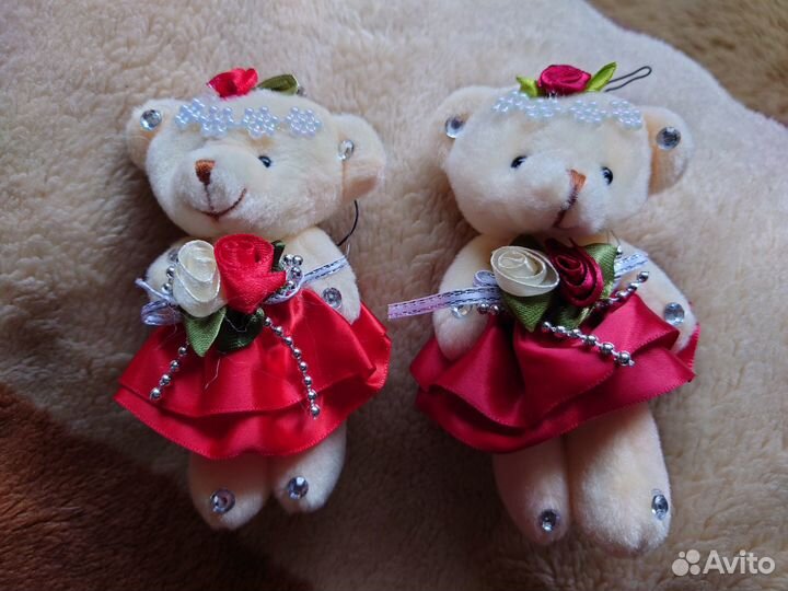 Букеты из конфет и мягких игрушек и мишки