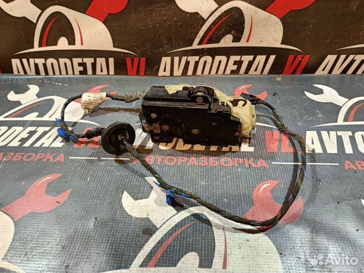 Замок двери задний левый Porsche Cayenne 955