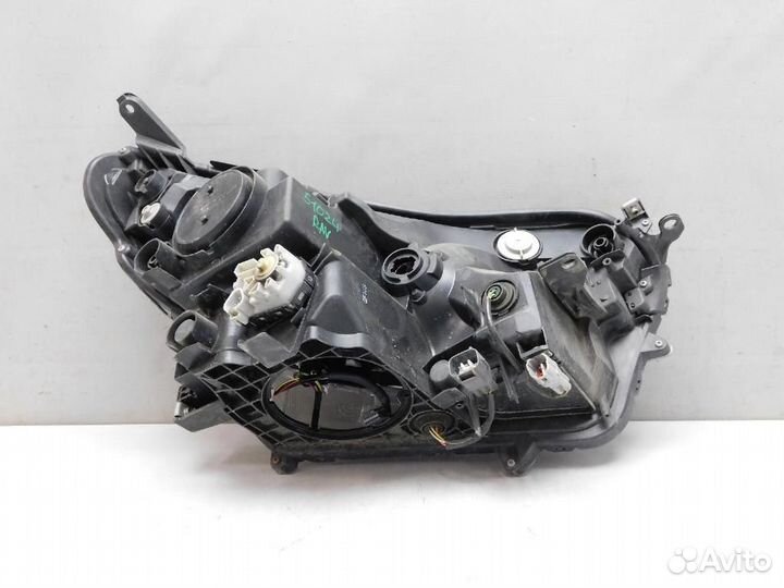 Фара левая Toyota RAV4