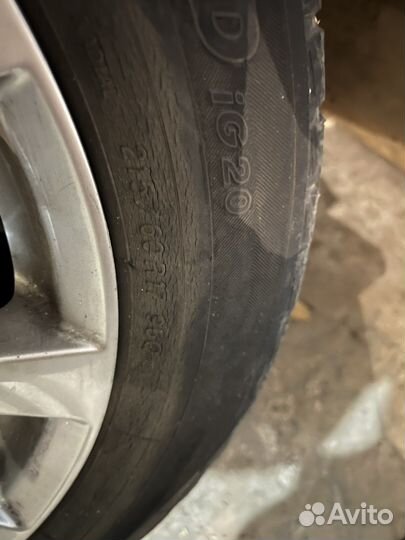 Yokohama Ice Guard IG20 215/60 R17