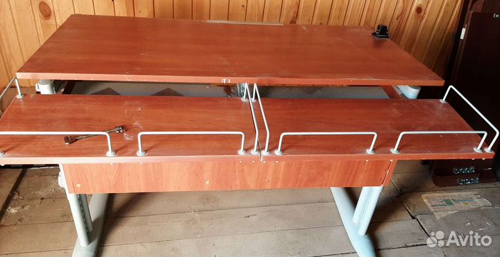 Растущая парта Дэми