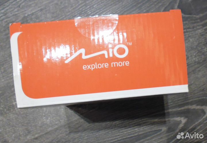 Автонавигатор Mio Moov M400