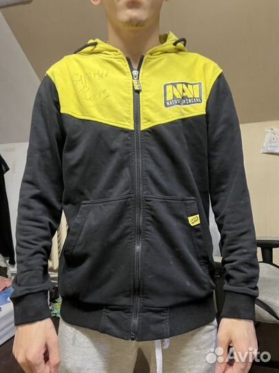 Кофта navi с автографом s1mple