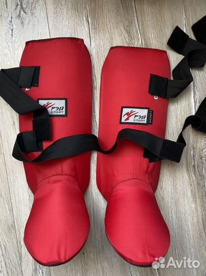 Щитки-полуфуты на голень и подъем р.М