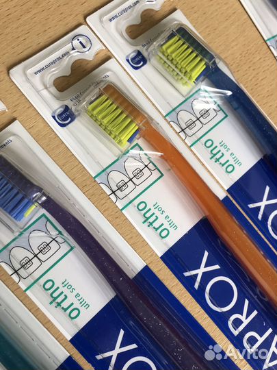Зубная щетка Curaprox ortho ultra soft