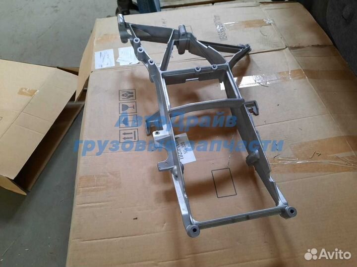 Кронштейн фары Даф 95 105 правой 1396937