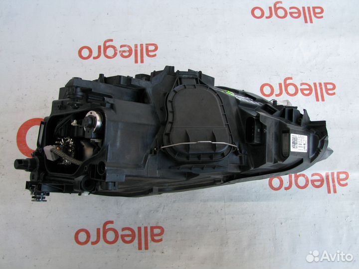 Фара передняя правая VW Golf Sportsvan xenon 2013+