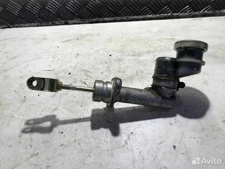 Цилиндр сцепления главный Ssang Yong Rexton 1