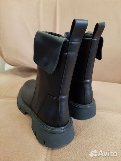 Ботинки демисезонные новые