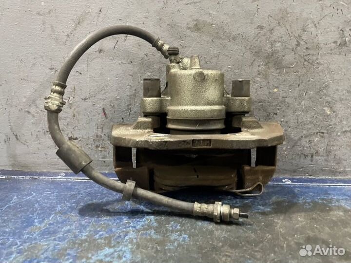 Суппорт передний левый Mazda 3 BK