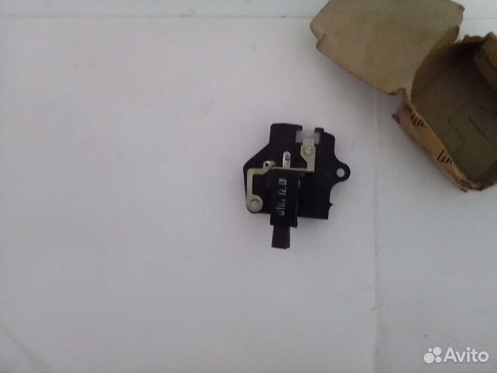 Регулятор напряжения 543702