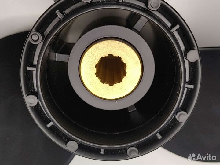 Винт suzuki 8-20