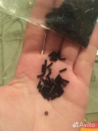 Бисер черный
