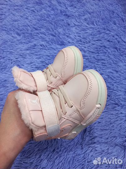 Кроссовки ботиночки зимние для девочки 22р