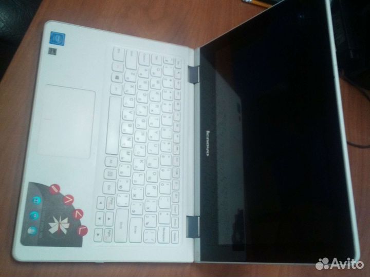 Ноутбук Lenovo Yoga 300 - 11Ibr (SSD256)