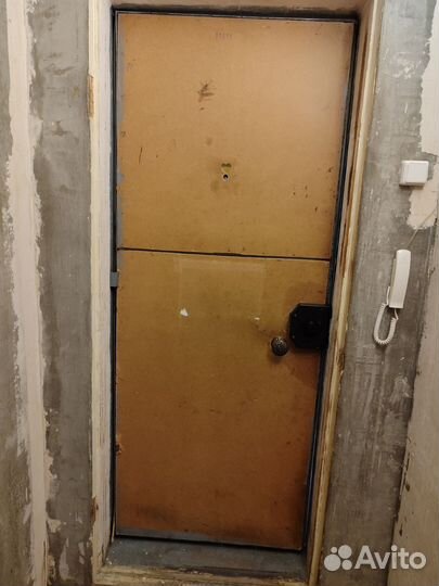 Металлическая дверь бу