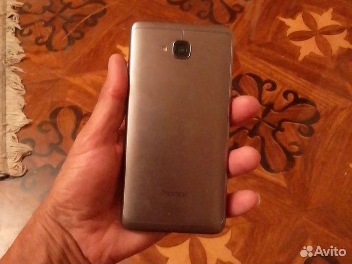 Телефон honor 5