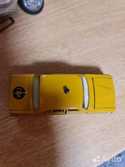 Модель автомобиля 1 43 Волга газ24 гаи