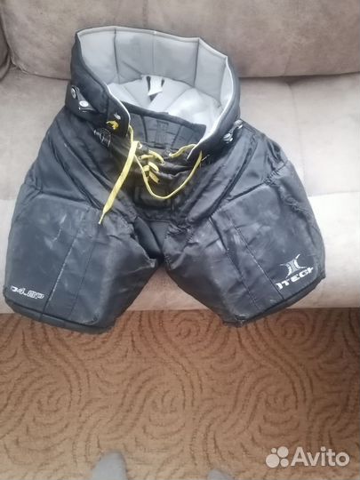 Хоккейная вратарская форма