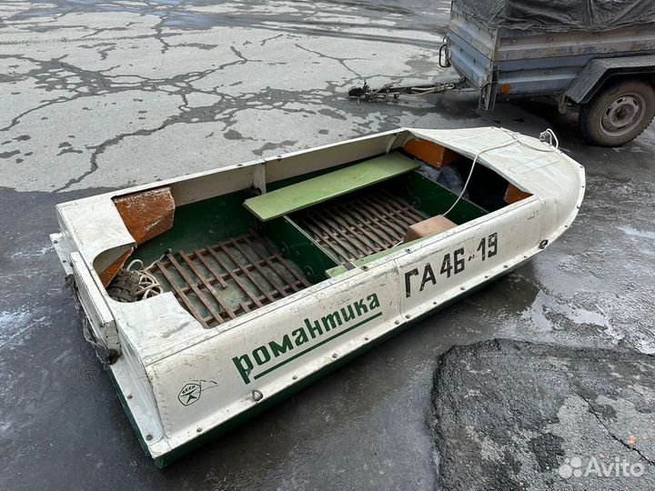 Лодка Романтика