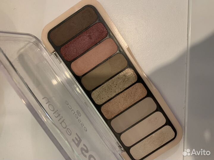 Тени для век палетка essence