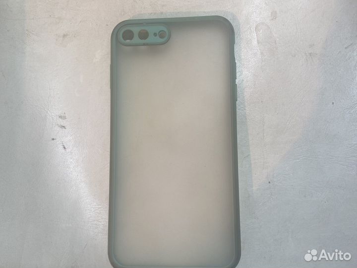 Чехлы на iPhone 7